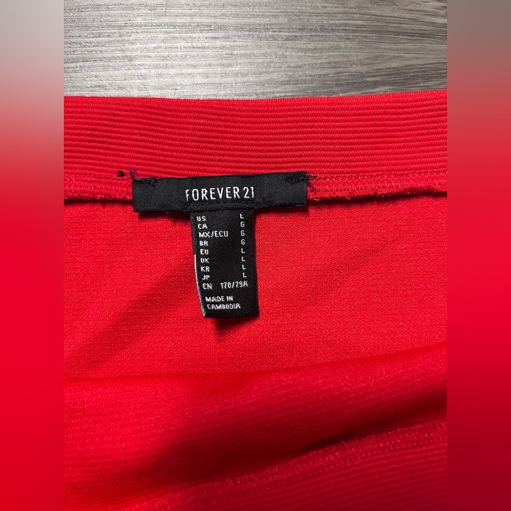 Forever 21 Red Skirt Size Large NWT - Picture 4 of 5